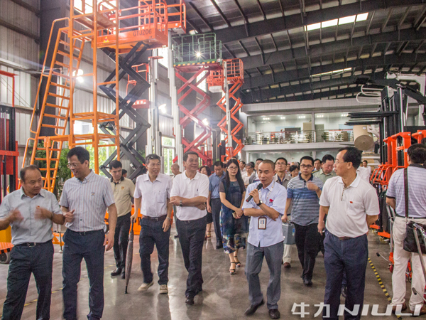 江門市政協常委會調研組親臨牛力機械參觀考察